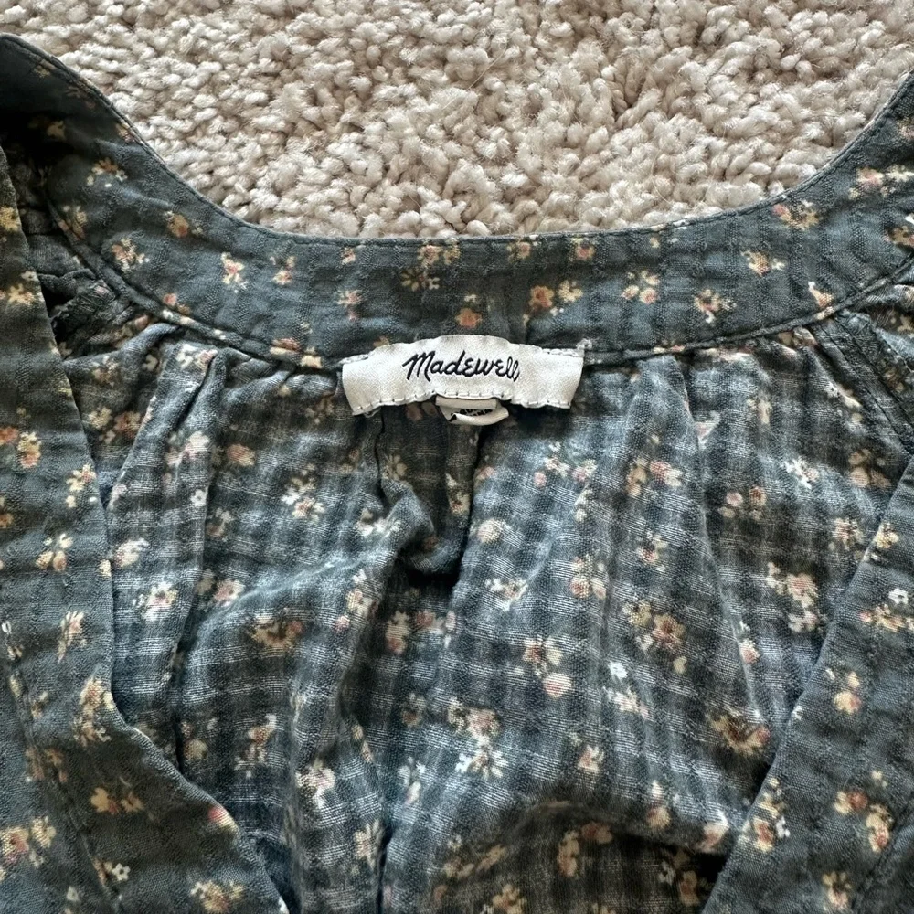 Madewell Poplin Puff-Sleeve Smocked Crop Top In Bitsy Bouquet